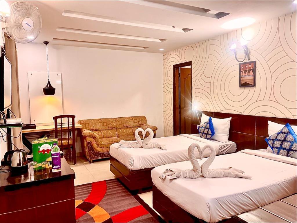 Hotel Queens Tower Amritsar Luaran gambar