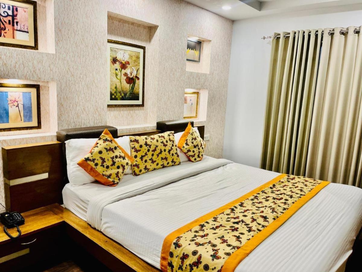 Hotel Queens Tower Amritsar Luaran gambar