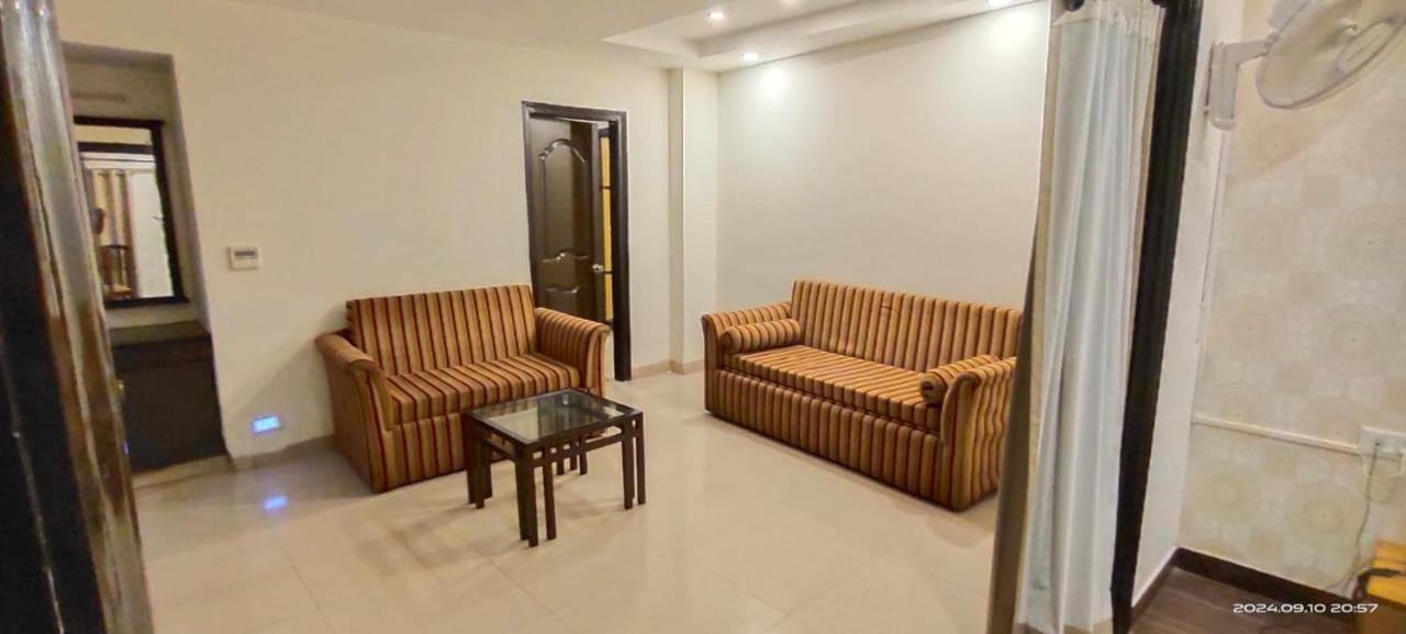 Hotel Queens Tower Amritsar Luaran gambar