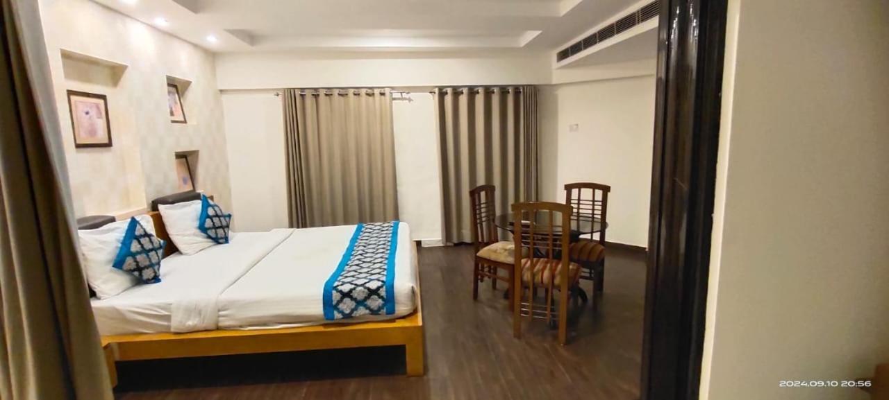 Hotel Queens Tower Amritsar Luaran gambar