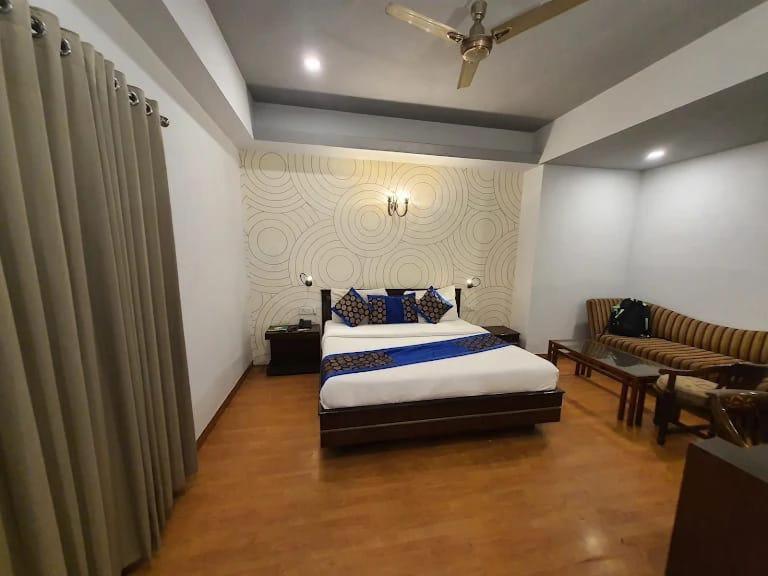 Hotel Queens Tower Amritsar Luaran gambar