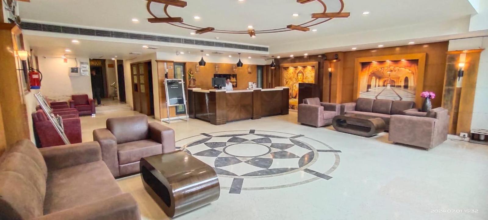 Hotel Queens Tower Amritsar Luaran gambar